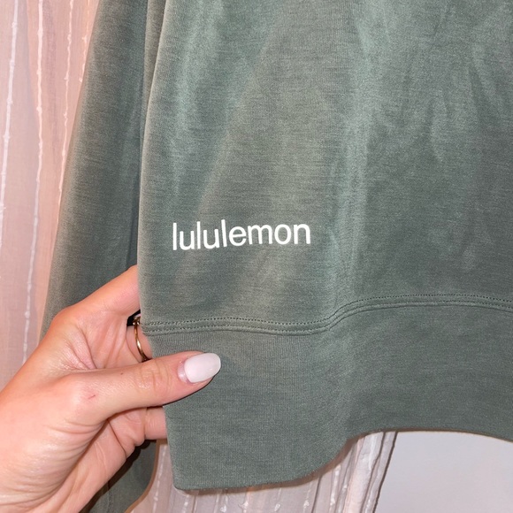 LULULEMON size 4 green crewneck - Picture 2 of 3